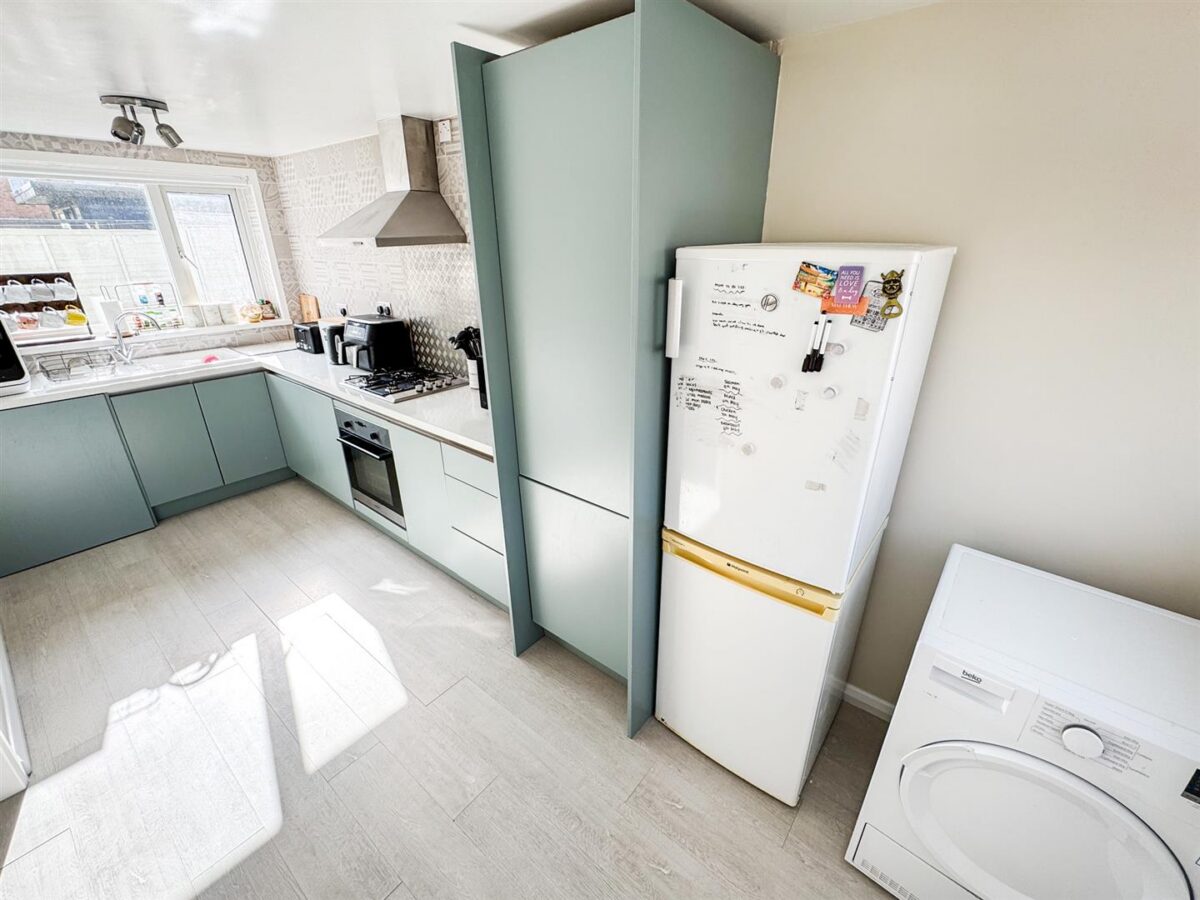 Faraday Grove, Corby