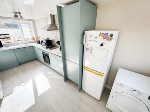 Faraday Grove, Corby