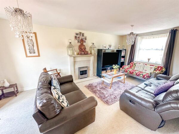 Dunnock Road, Corby
