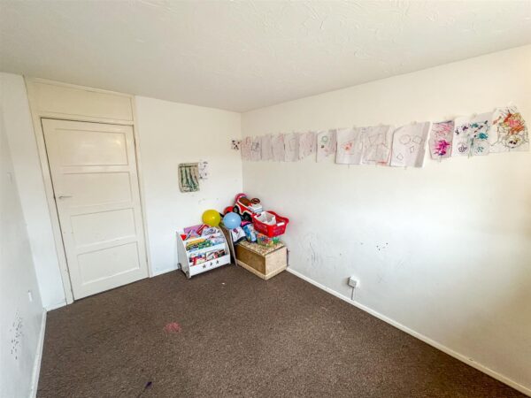 Kingsthorpe Avenue, Corby