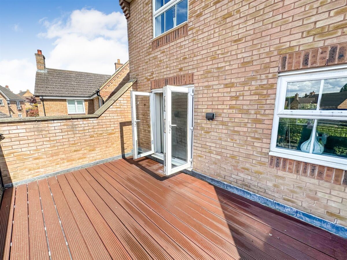 Dunnock Road, Corby