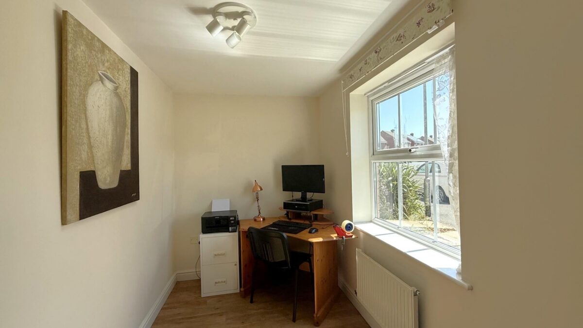 Dunnock Road, Corby