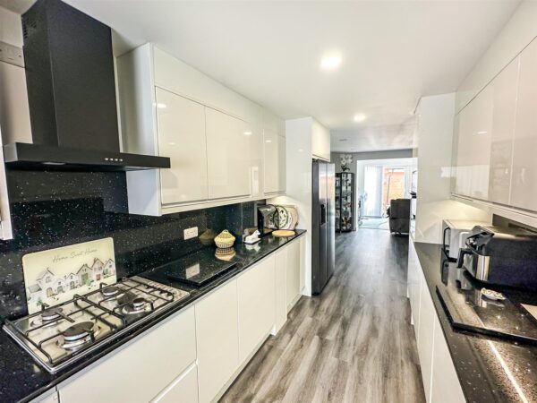 Nuthatch Close, Corby