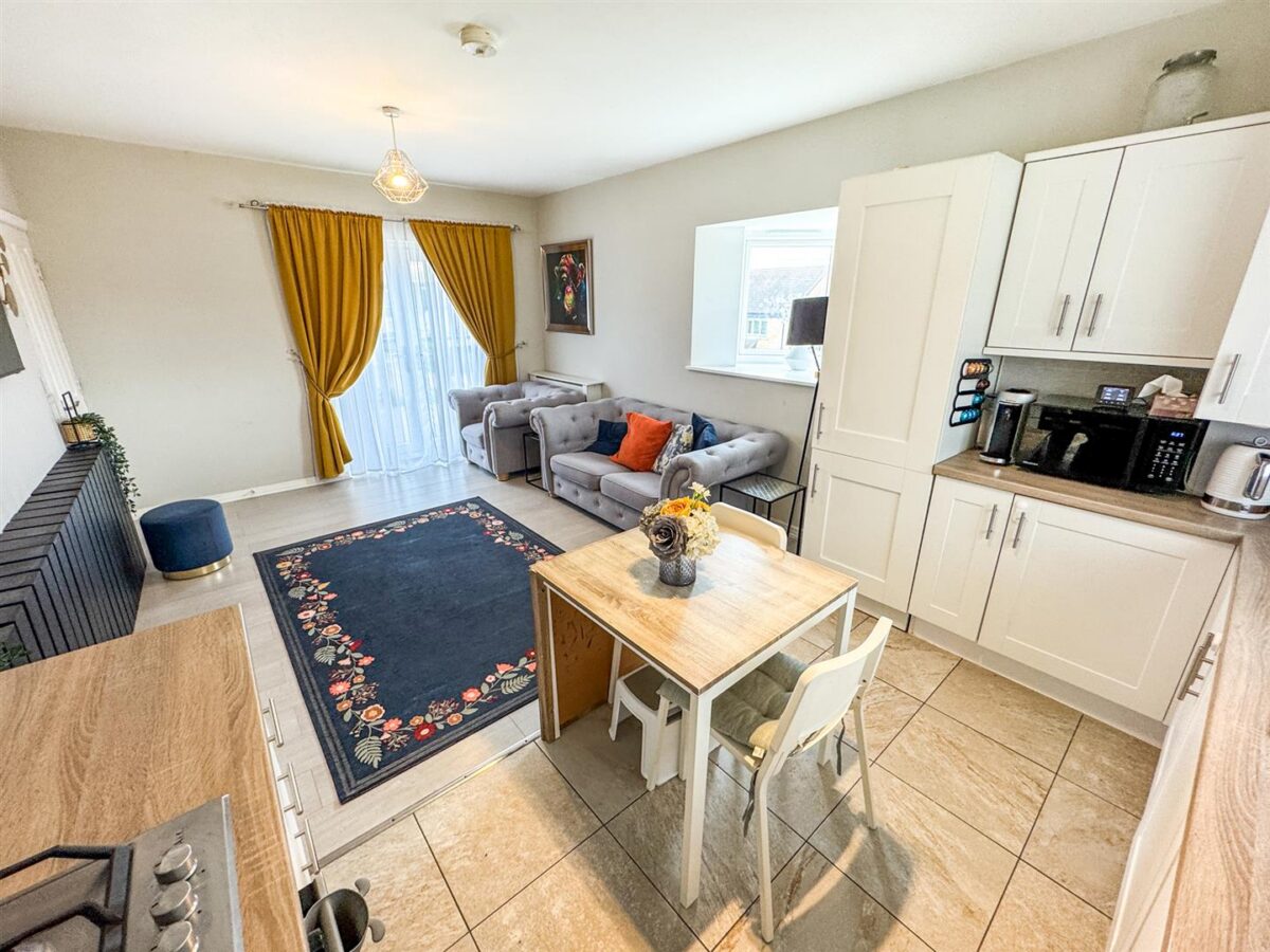 Slough Close, Corby