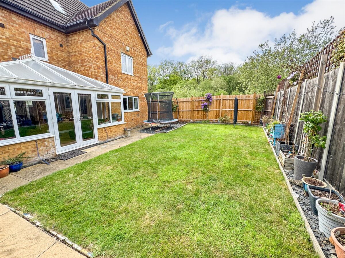 Cotswold Close, Corby
