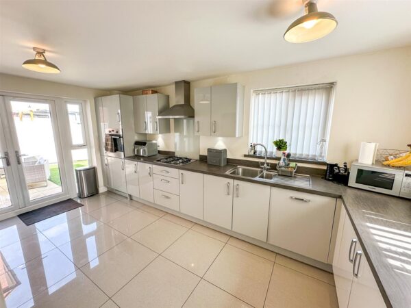 Aintree Road, Corby