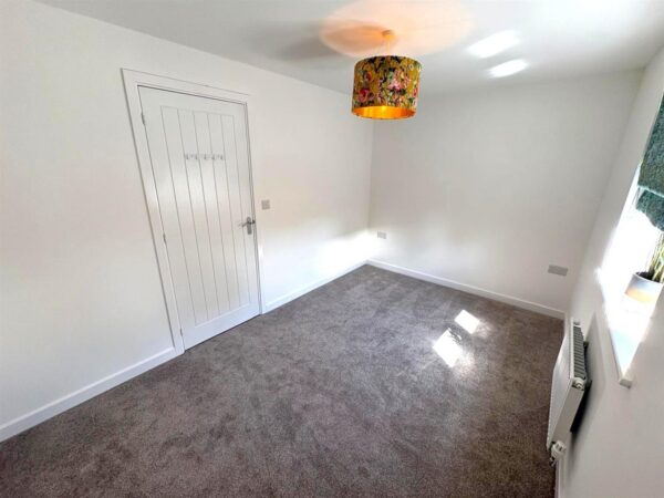 Grilley Street, Weldon