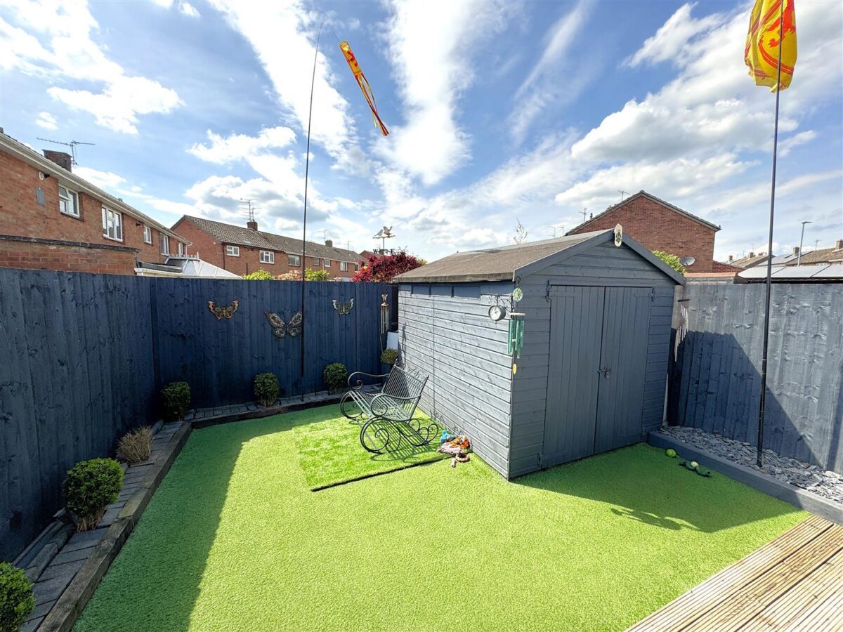Mantlefield Road, Corby