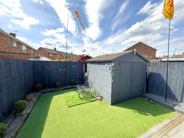 Mantlefield Road, Corby