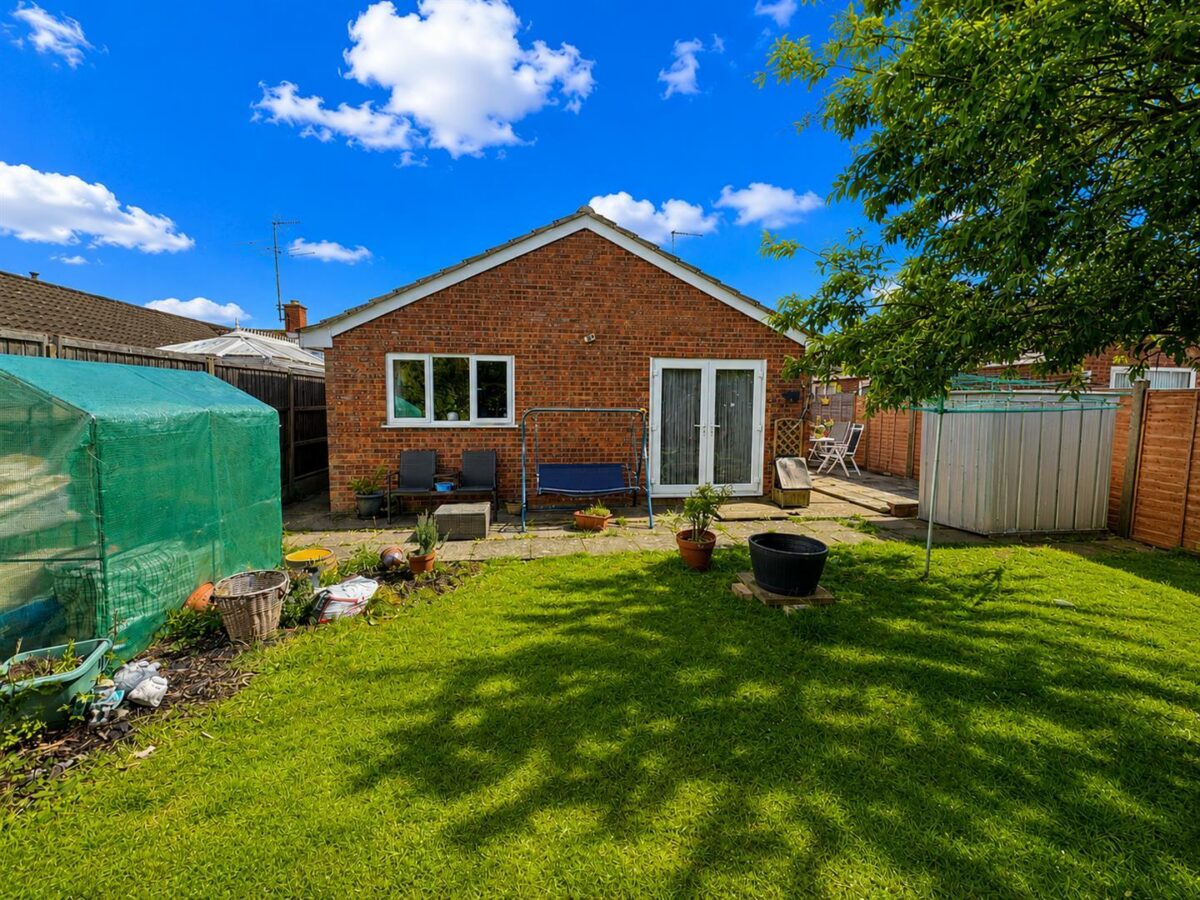 Pound Close, Great Oakley, Corby