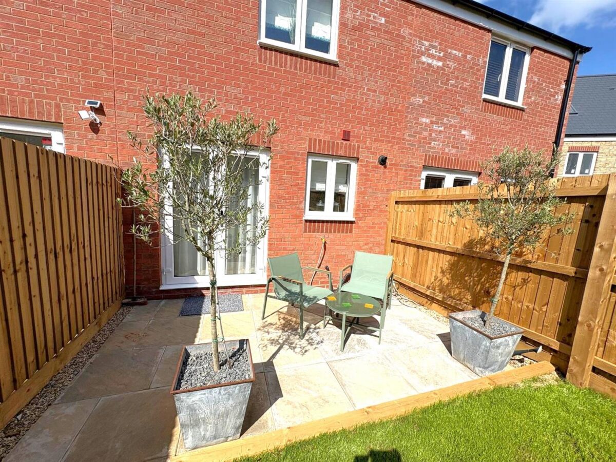 Grilley Street, Weldon