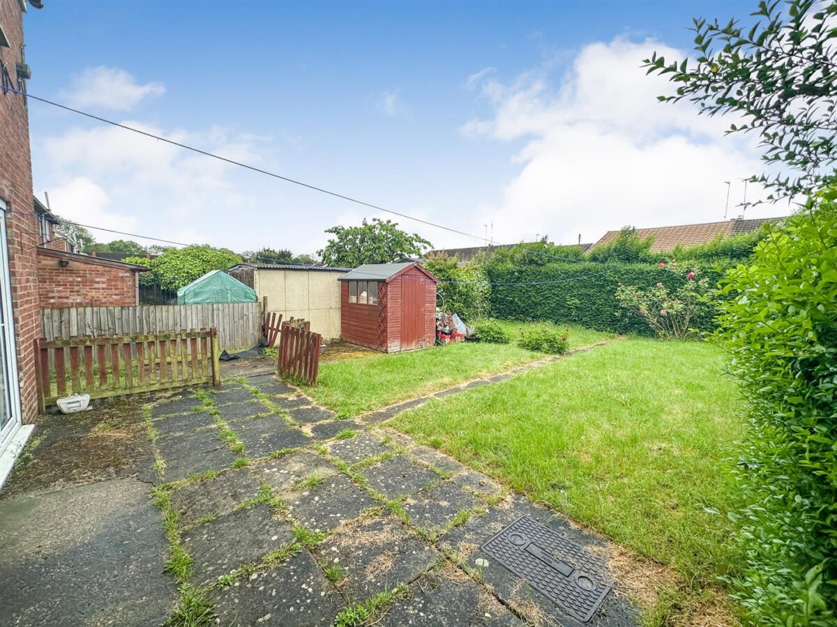 Kingsthorpe Avenue, Corby