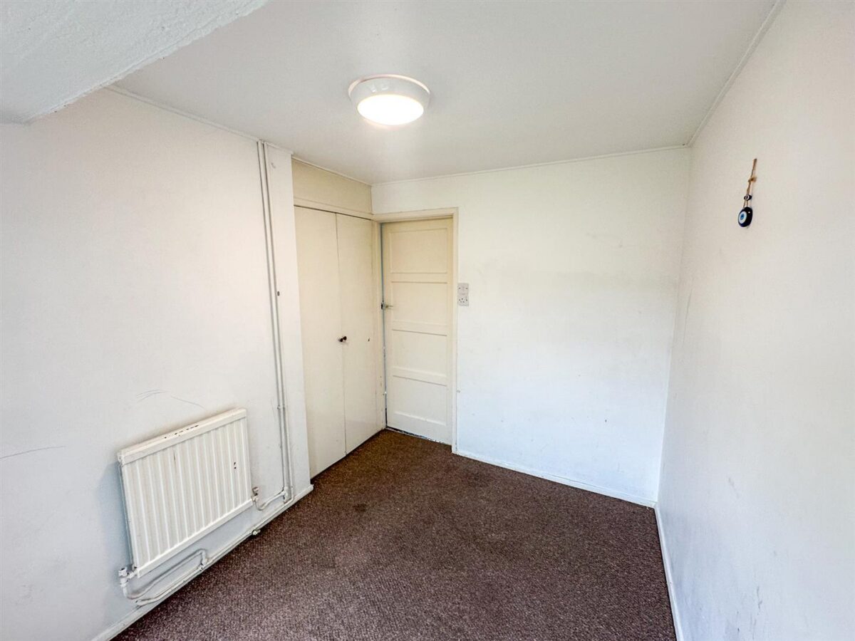Kingsthorpe Avenue, Corby