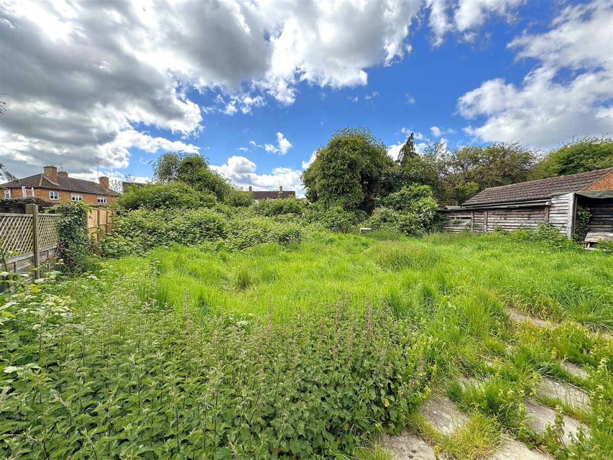 Franklin Fields, Corby