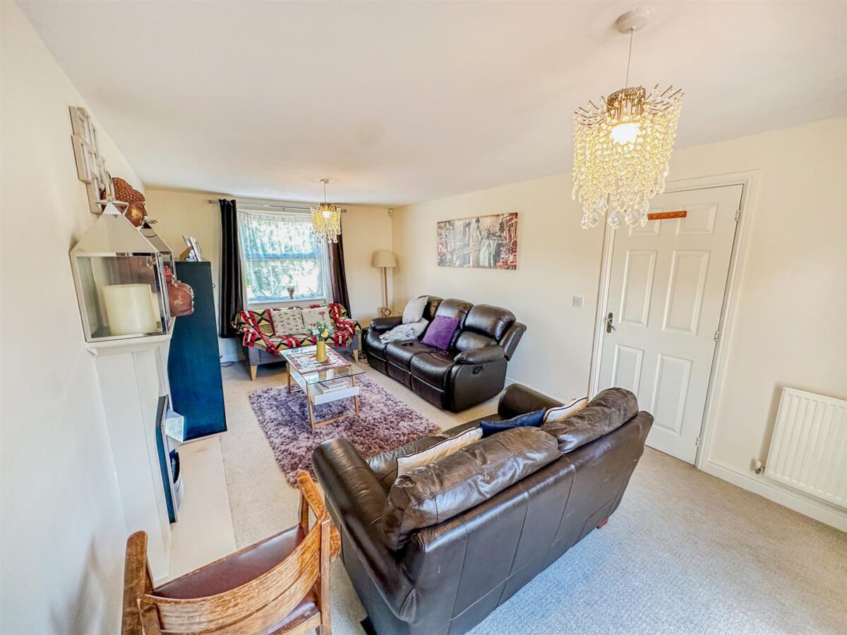 Dunnock Road, Corby