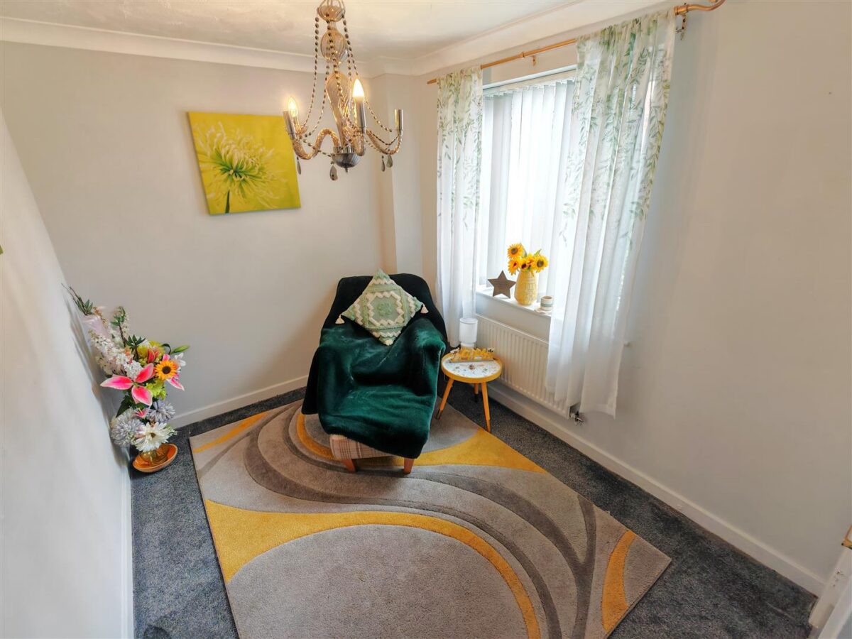 Waltham Close, Corby