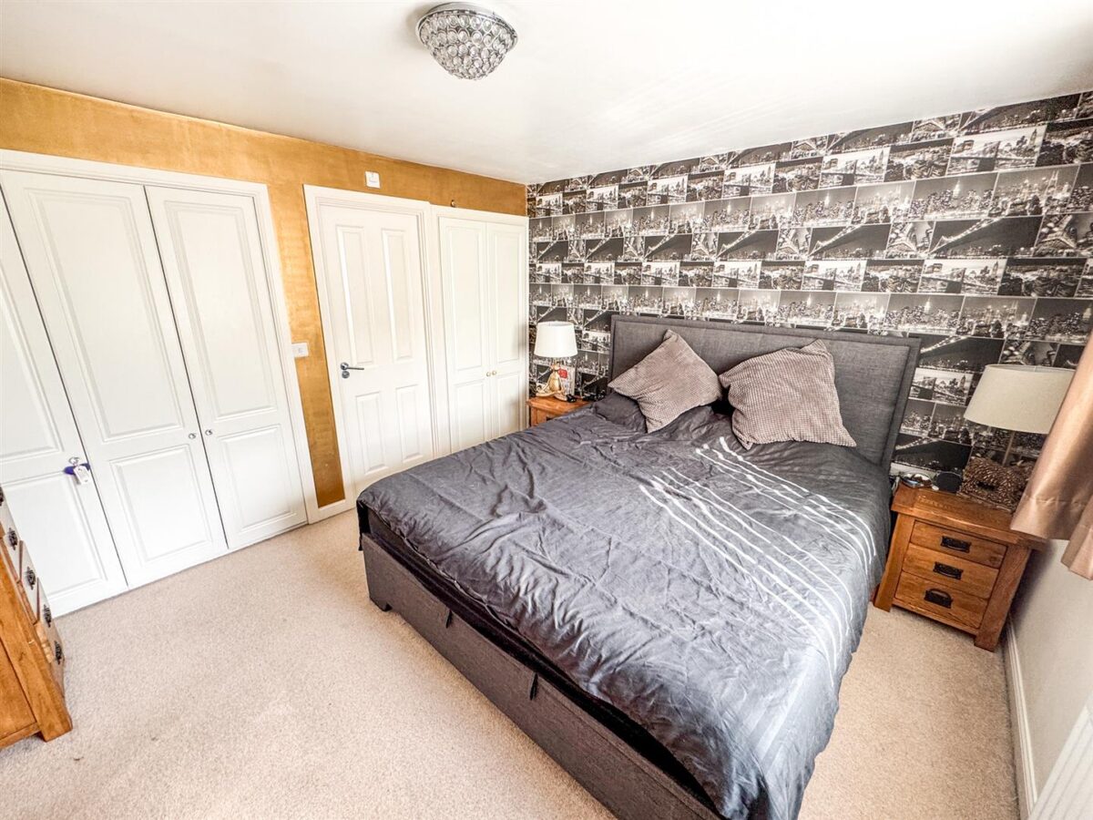 Cotswold Close, Corby
