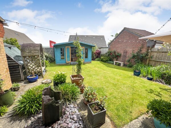 Applegarth Close, Corby