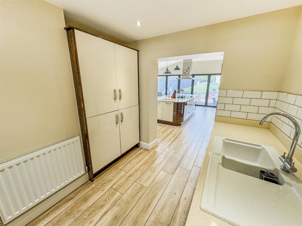Cottingham Road, Corby