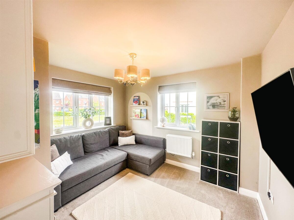 Arnold Drive, Corby