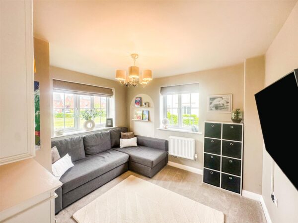 Arnold Drive, Corby