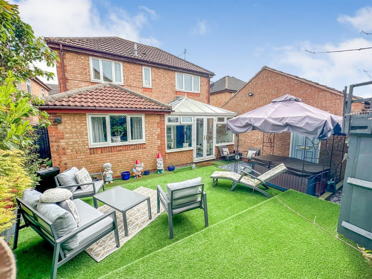Waltham Close, Corby