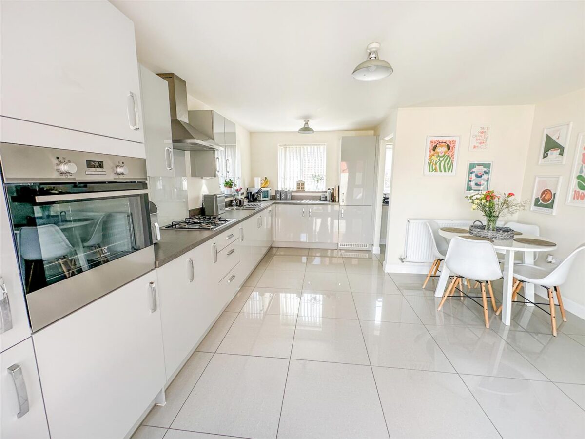 Aintree Road, Corby