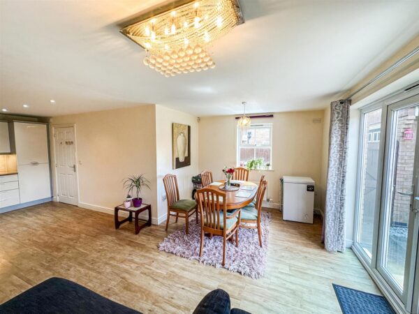 Dunnock Road, Corby