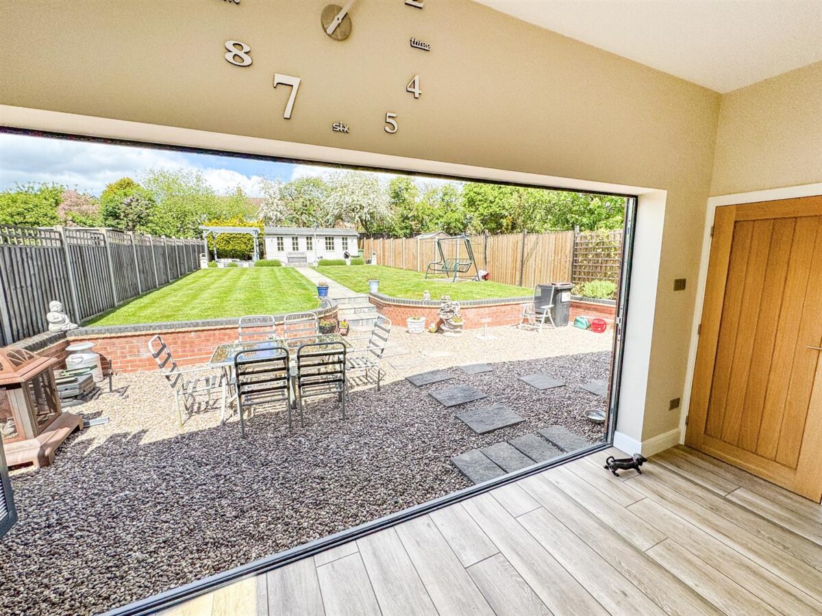 Cottingham Road, Corby