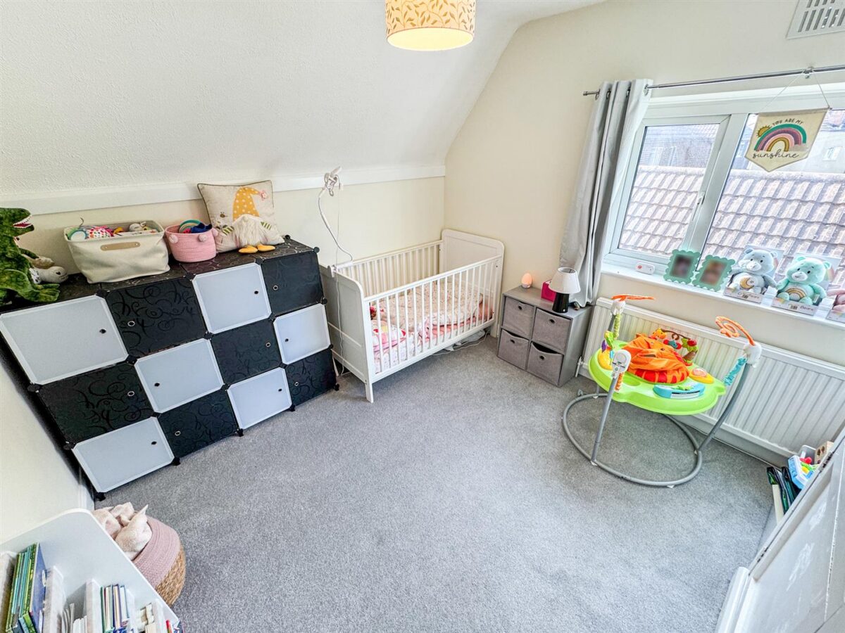 Faraday Grove, Corby