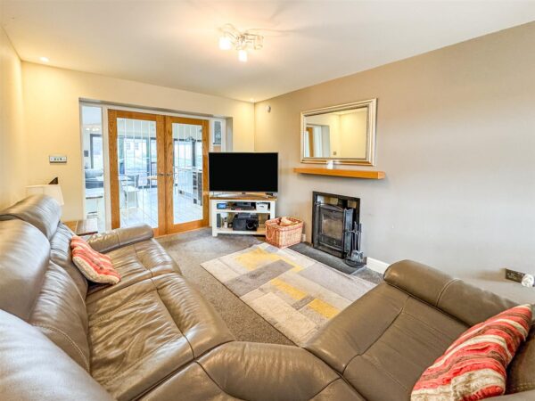 Cottingham Road, Corby