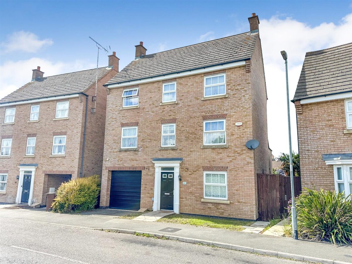 Dunnock Road, Corby