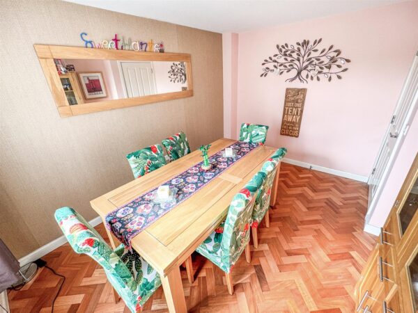 Cotswold Close, Corby