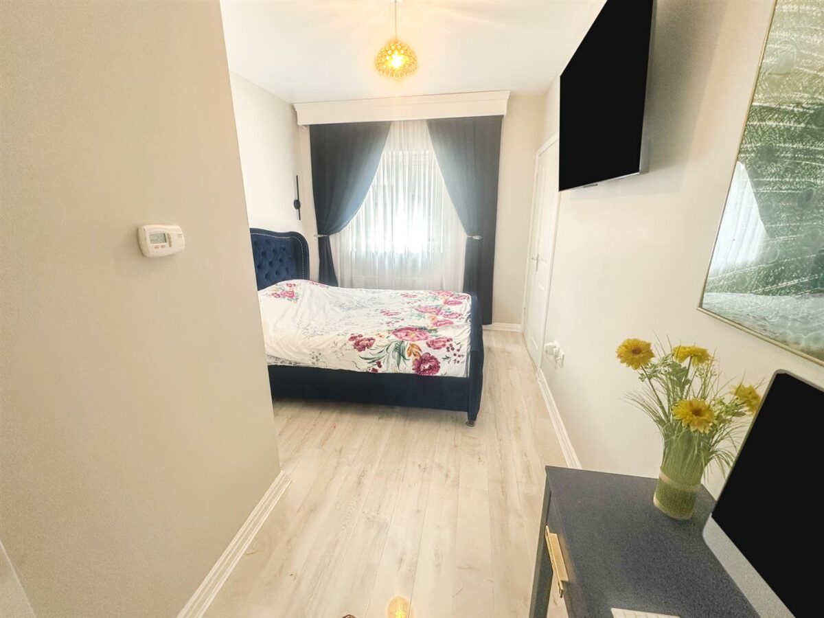 Slough Close, Corby