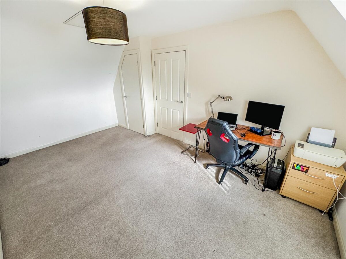 Cotswold Close, Corby