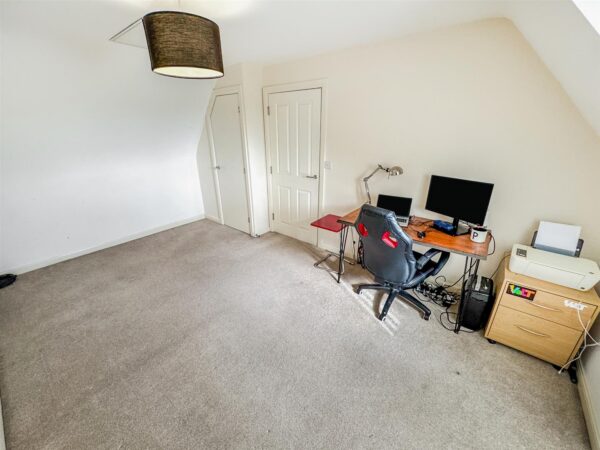 Cotswold Close, Corby