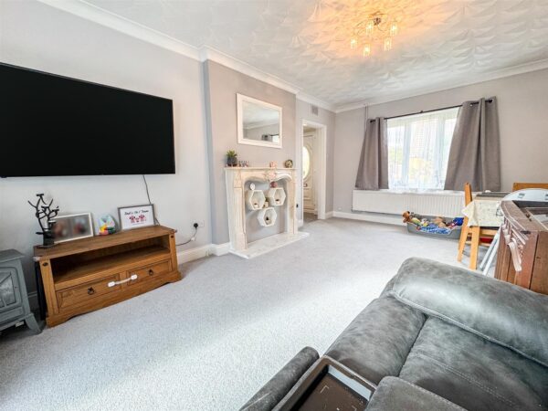 Faraday Grove, Corby