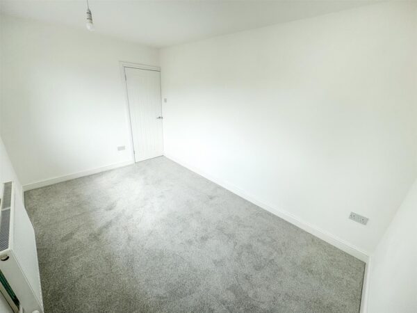 Welland Vale Road, Corby
