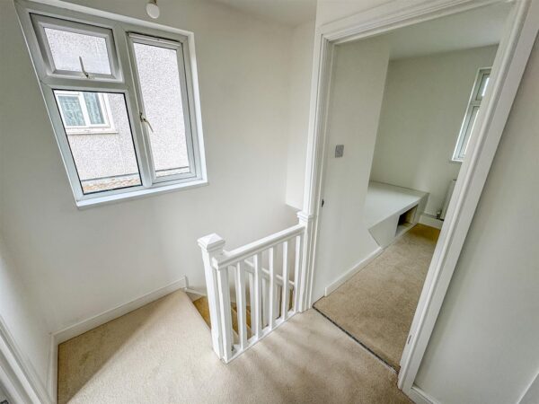 Welland Vale Road, Corby