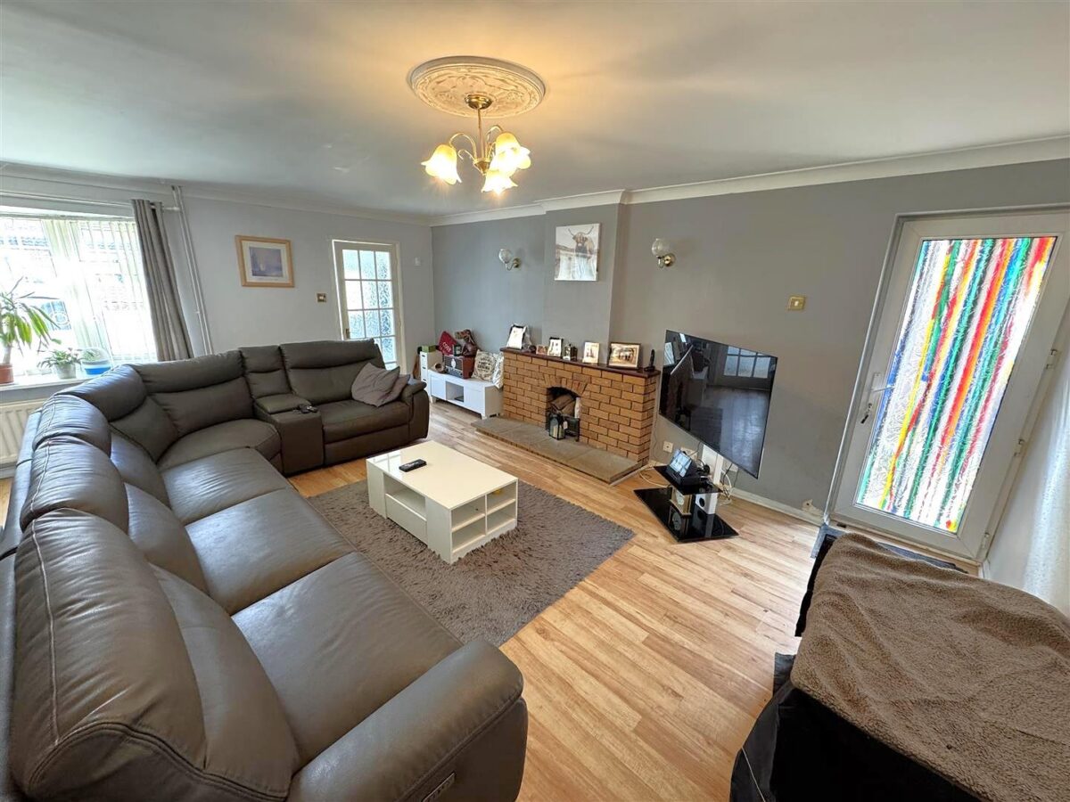 Pound Close, Great Oakley, Corby