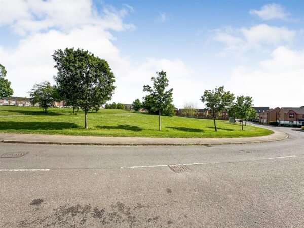 Dunnock Road, Corby