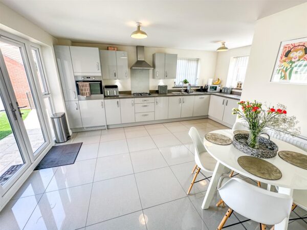 Aintree Road, Corby