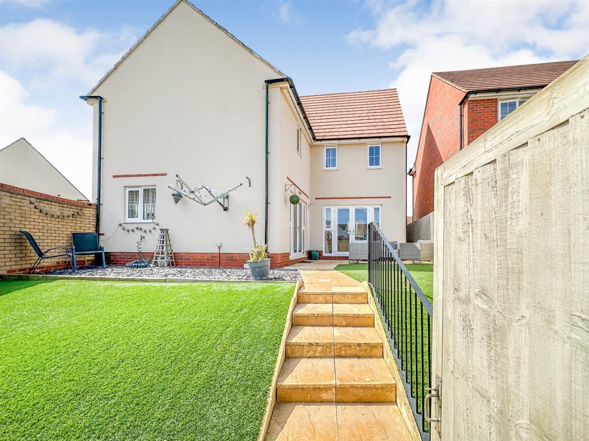 Aintree Road, Corby