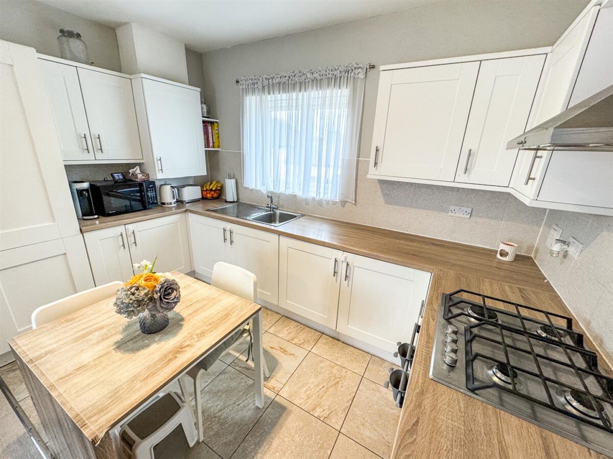 Slough Close, Corby