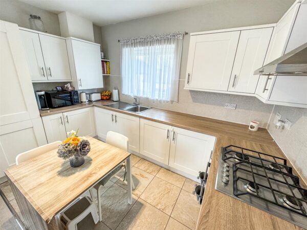 Slough Close, Corby