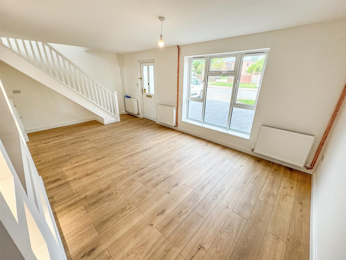 Welland Vale Road, Corby
