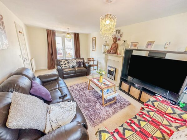 Dunnock Road, Corby