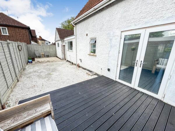 Faraday Grove, Corby