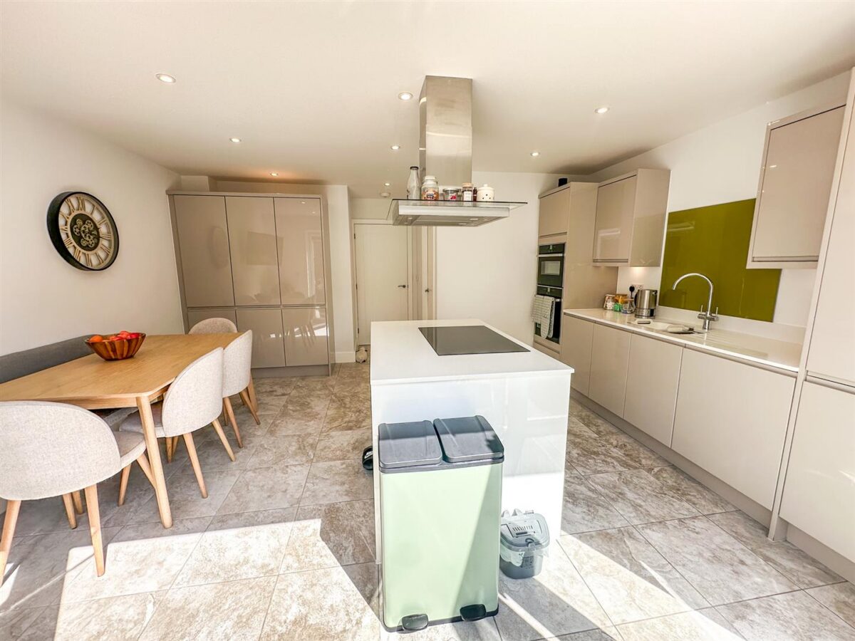 Park View, Corby
