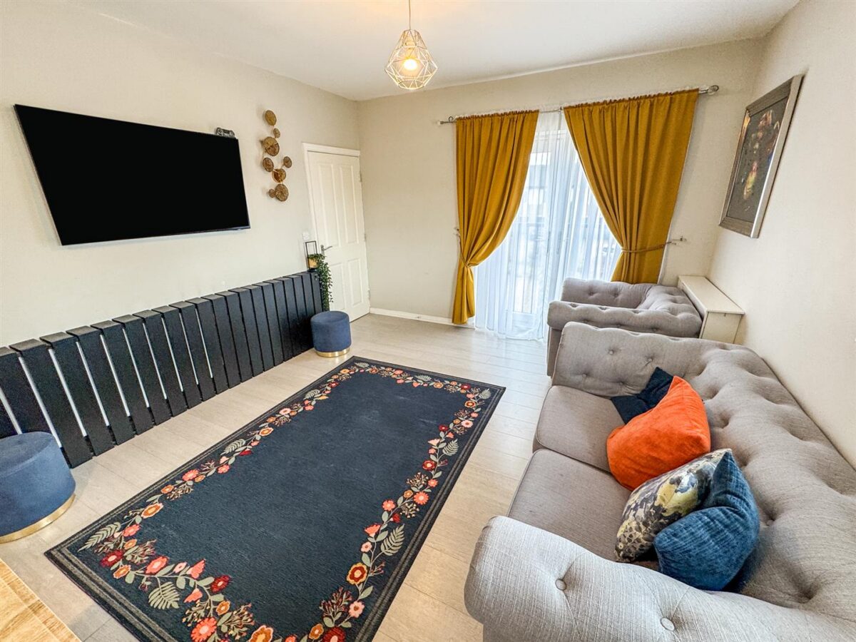 Slough Close, Corby